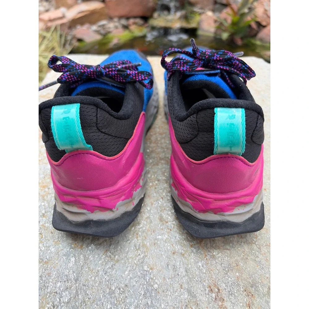 New Balance Fresh Foam Hierro v5 Trail Running Shoes Blue Pink  Womens 10